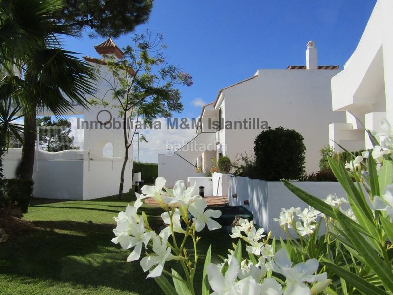 Foto aa797b46-b400-4a24-b5b3-794dab0a4338. Àtic amb xemeneia aparcament piscina a Islantilla golf Islantilla