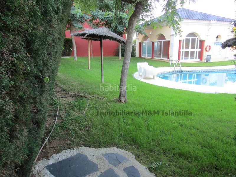 Foto 9eec95e4-1483-492b-beb6-e0b936246a84. Casa adossada amb aparcament piscina a Islantilla golf Islantilla