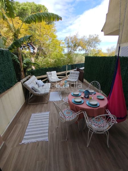 Foto d09fb756-73ab-4886-9167-471b0235bc05. Casa adossada amb aparcament piscina a Islantilla golf Islantilla