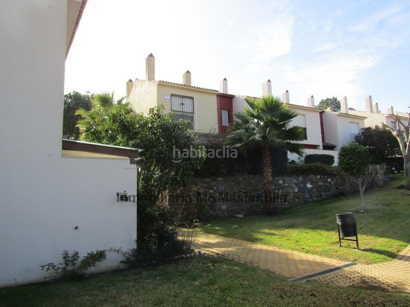 Foto d6ce232b-2a57-491a-a3bf-b2a9d3a6b49d. Casa adossada amb aparcament piscina a Islantilla golf Islantilla