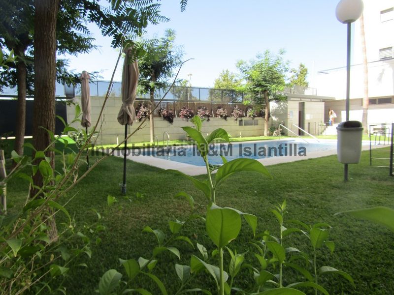 Foto 53547e0c-1e0a-4bed-8861-216b50815336. Pis amb aparcament piscina a Isla Cristina