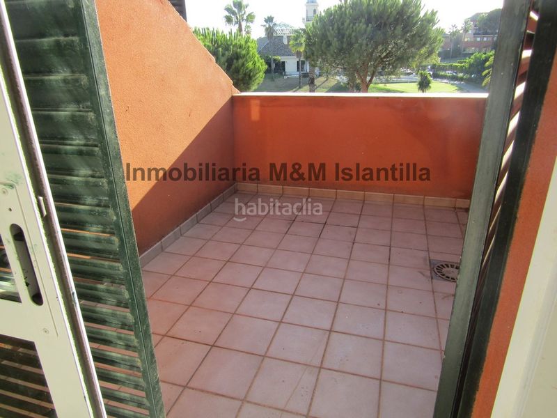 Foto 06c2119e-e32b-4e5a-9842-872f2de8190d. Casa adossada amb aparcament piscina a Islantilla golf Islantilla