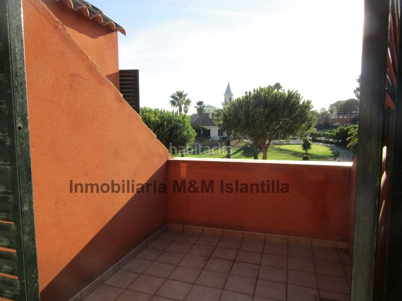 Foto 0a497ca9-b0af-4fcb-b8e7-9c8987021b01. Casa adossada amb aparcament piscina a Islantilla golf Islantilla