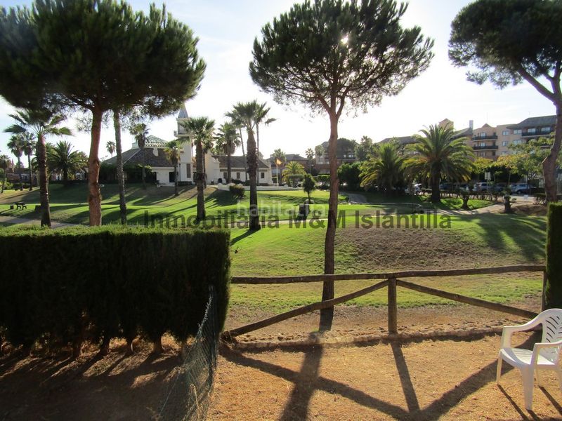 Foto 71fe5d84-921a-42b8-be29-0ff8b78e76e5. Casa adossada amb aparcament piscina a Islantilla golf Islantilla