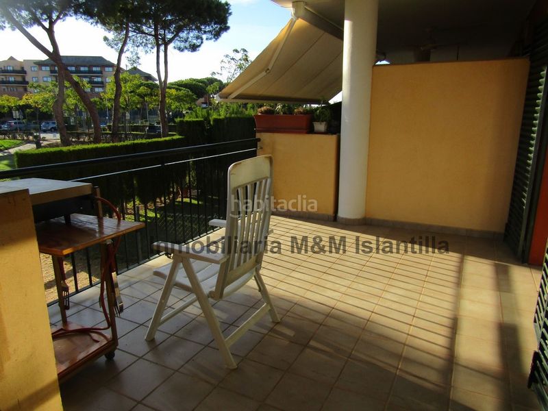Foto c6e7049b-70c9-495b-bc65-31eb9d2bf6a2. Casa adossada amb aparcament piscina a Islantilla golf Islantilla