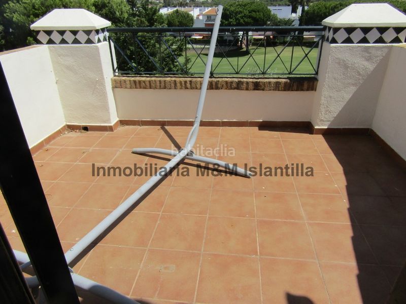 Foto 04e0b707-0097-4850-82bb-d75e46eeef7e. Casa adossada amb aparcament piscina a Islantilla golf Islantilla