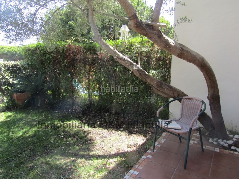 Foto 1c2eb17e-6ae9-4d6a-8e25-4dae8b0d39aa. Casa adossada amb aparcament piscina a Islantilla golf Islantilla
