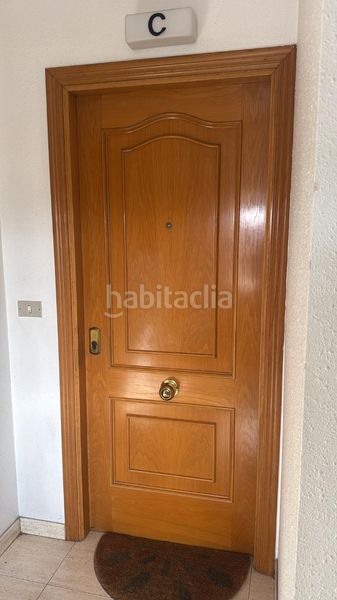 Foto b6128be4-ad3d-45ad-b5f5-b46c90dd5f18. Alquiler apartamento en rúa redondo 40 piso en urbanización privada con piscina y plaza de garaje en Vigo