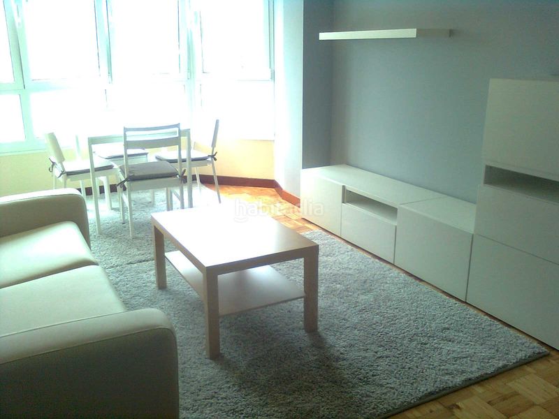 Foto e6b20514-3d0d-488d-a682-4562d8d843a5. Apartament a avenida de castelao 49 a As Travesas - Balaidos Vigo