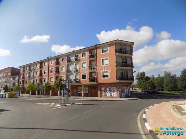 Foto 820d7b9f-f970-44a3-a96e-608e3ed18e83. Lloguer local comercial a Astorga