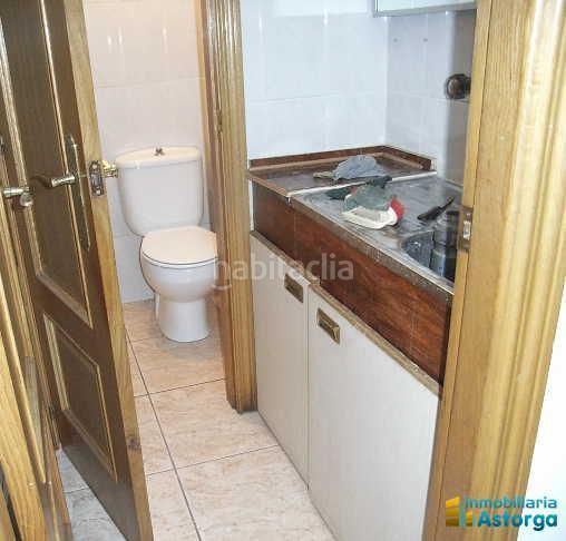 Foto aa4602d5-fa6b-410f-b596-4c708f215ed2. Lloguer local comercial amb calefacció a Astorga