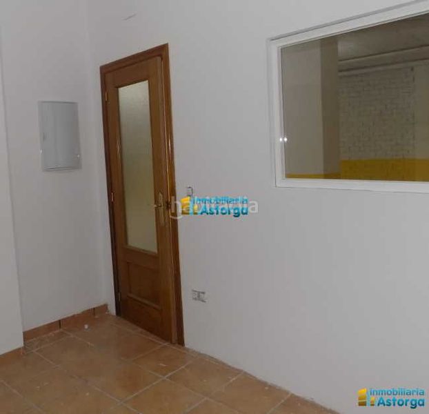 Foto f31c3d8c-f76f-41f3-bc22-b1be04e7b5ba. Lloguer local comercial a Astorga