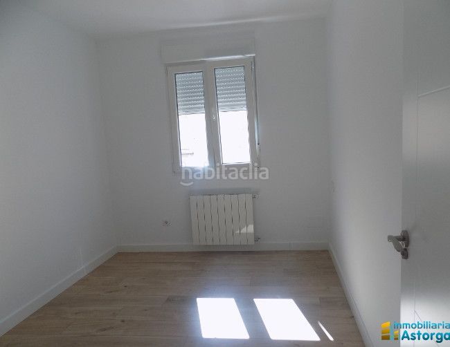 Foto 76631a74-b099-4408-987b-8fff7f8dafe8. Rent flat with heating in Astorga