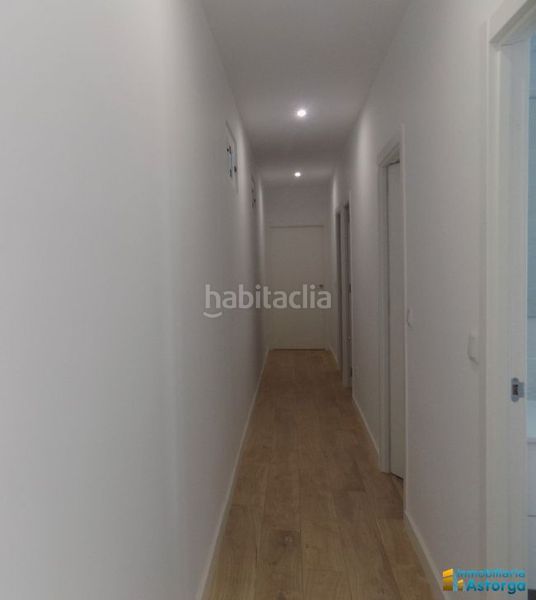 Foto 924bbdba-3a35-4198-b1a3-276d38dcaae0. Rent flat with heating in Astorga