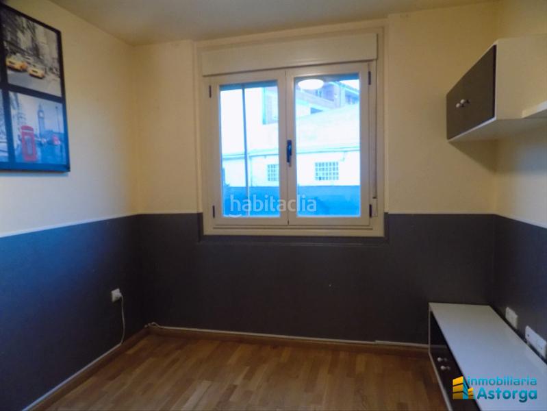 Foto 71ef573a-d032-4324-b80c-27783b0fbf43. Casa adossada a Astorga