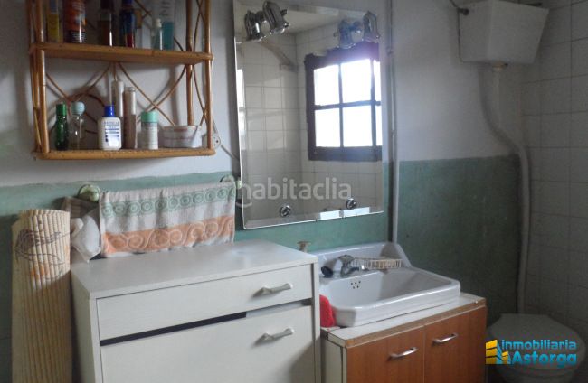 Foto 0330d8bb-a131-462f-867f-0f0a736752bc. Casa a le-6426 5 a Valderrey
