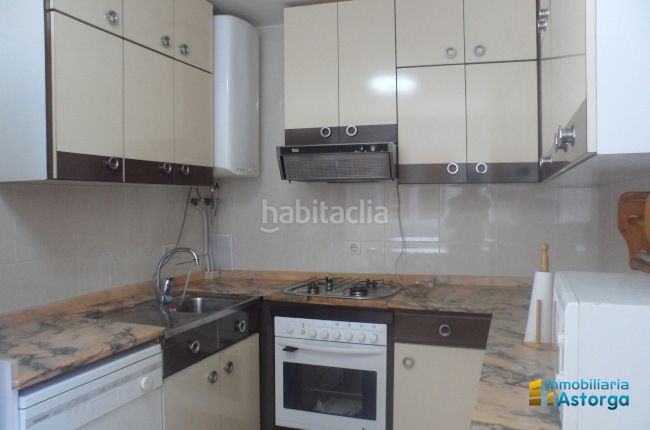 Foto 5610787d-ddba-443d-8610-258a0d9fc013. Casa a le-6426 5 a Valderrey
