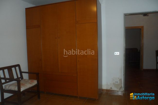 Foto 725f6dc0-d514-4fa4-976d-6200a825c07c. Casa a le-6426 5 a Valderrey