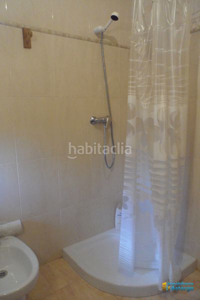 Foto 8d2c8bf7-787d-456d-87d7-b94673335fc5. Casa a le-6426 5 a Valderrey