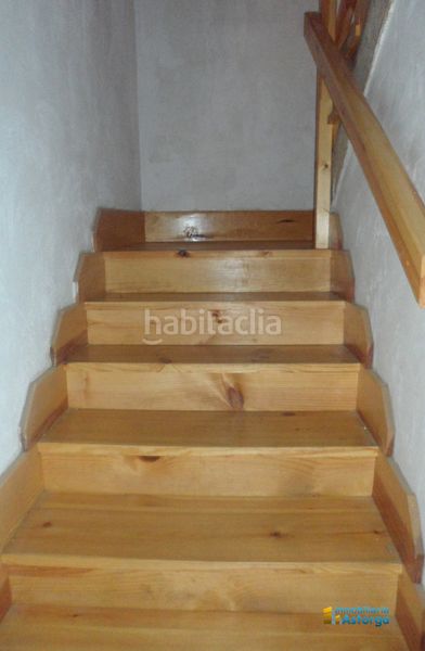 Foto a84dba3c-48c7-4c64-b56a-efe21f2ff068. Casa a le-6426 5 a Valderrey