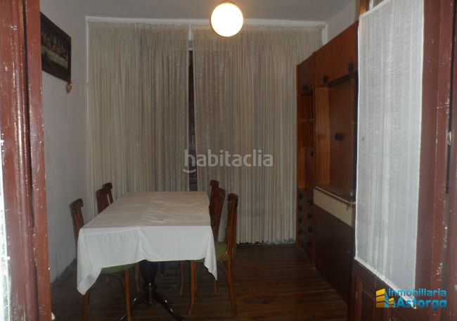 Foto ab0377ae-5b98-4fd3-89f6-b8a295a26f40. Casa a le-6426 5 a Valderrey