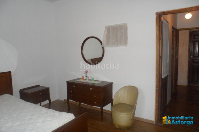 Foto dda57456-1f24-42b9-8c00-50de9a988350. Casa a le-6426 5 a Valderrey
