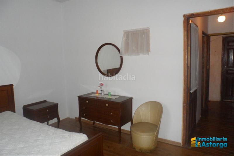 Foto dda57456-1f24-42b9-8c00-50de9a988350. Casa en Valderrey