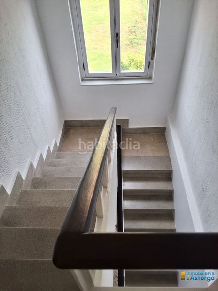 Foto a0f2d69b-e755-48e3-ba43-61cdb31cddc3. Haus mit heizung in Astorga