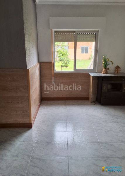 Foto b249c043-8dd0-4b85-bfd4-a17c7201fbf4. Haus mit heizung in Astorga