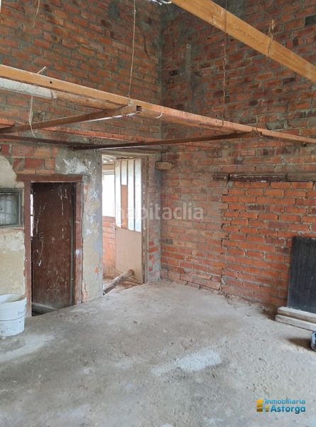 Foto e5a17f37-e148-4802-af86-8dcd4715cc81. Haus mit heizung in Astorga