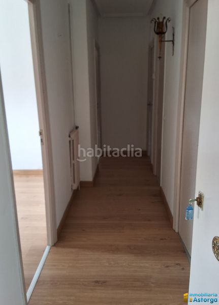 Foto bd2dcdc6-dcad-4caa-be76-2c6a7b893f6a. Maison avec chauffage dans Astorga