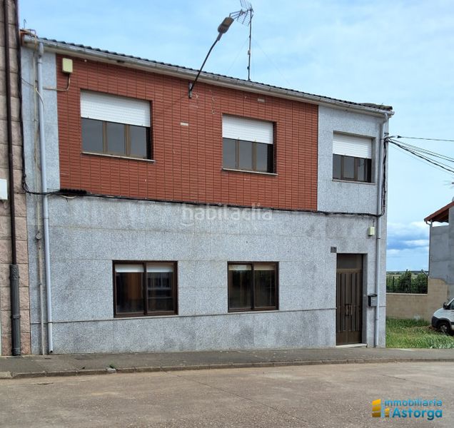 Foto c995b266-2ad7-4e07-a25e-52eeff5b57f4. Maison avec chauffage dans Astorga