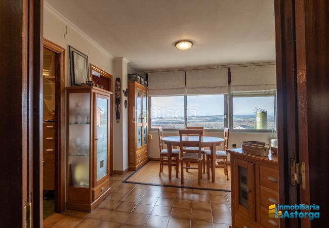 Foto 819d3d49-90de-4d1e-ab11-75dd6d42c79f. Appartamento con camino riscaldamento in Astorga