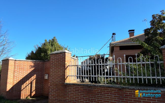 Foto 386bc76f-054b-4daa-9d0a-793fae6ec7a7. Chalet avec chauffage parking piscine dans Astorga