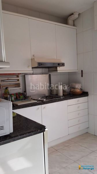 Foto 3a899cd4-6bda-4713-adb4-b652899f884a. Chalet avec chauffage parking piscine dans Astorga