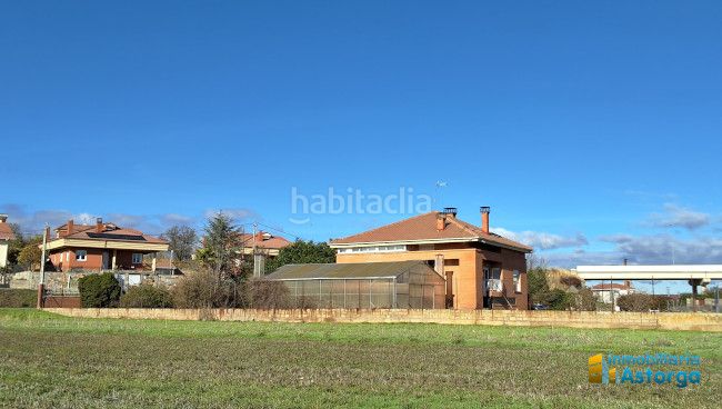 Foto 85dc2731-2619-498b-af67-2ce08e6dbe1b. Chalet avec chauffage parking piscine dans Astorga