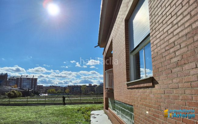 Foto be6dc362-93f4-4731-a7fb-3af9778d0f3b. Chalet avec chauffage parking piscine dans Astorga