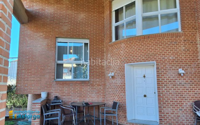 Foto db72c292-0f6b-4619-8e9d-86b3cfbf7143. Chalet avec chauffage parking piscine dans Astorga