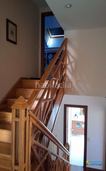 Foto e65f6bd9-a522-4f62-ae3c-94b0767737a1. Chalet avec chauffage parking piscine dans Astorga