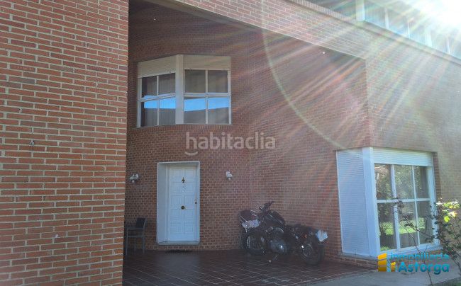 Foto eeed300a-a7ad-4012-9d62-269714b2bb15. Chalet avec chauffage parking piscine dans Astorga