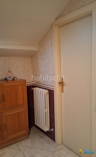 Foto fae1d816-995b-47a5-9b80-46b3584fb851. Chalet avec chauffage parking piscine dans Astorga