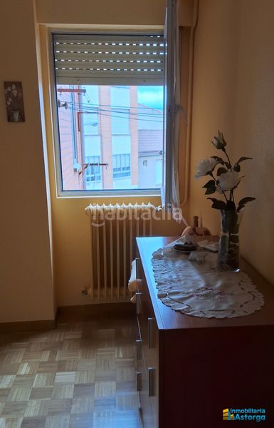 Foto 02ee8448-0143-46a6-b7be-110e4c228f23. Flat with heating parking in Astorga