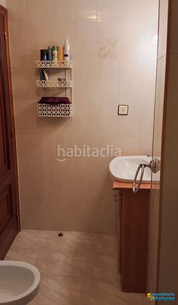 Foto 17ebbc20-7c87-4fd6-a62d-54f03dd76cc2. Flat with heating parking in Astorga