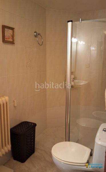 Foto 226ebb8b-2a1b-462d-9d6b-67b8dbd280d6. Flat with heating parking in Astorga