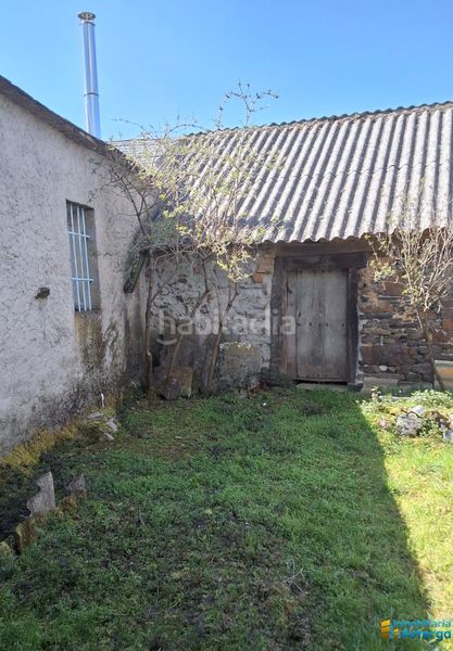 Foto 4e2cfeab-287d-4b8c-9f57-e3d01a2a9461. Casa amb calefacció a Quintana del Castillo