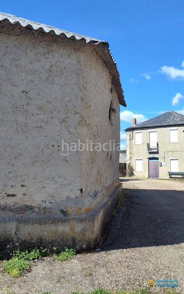 Foto 5152e97d-dd08-4427-bd34-f3dd4cfe6d57. Casa amb calefacció a Quintana del Castillo