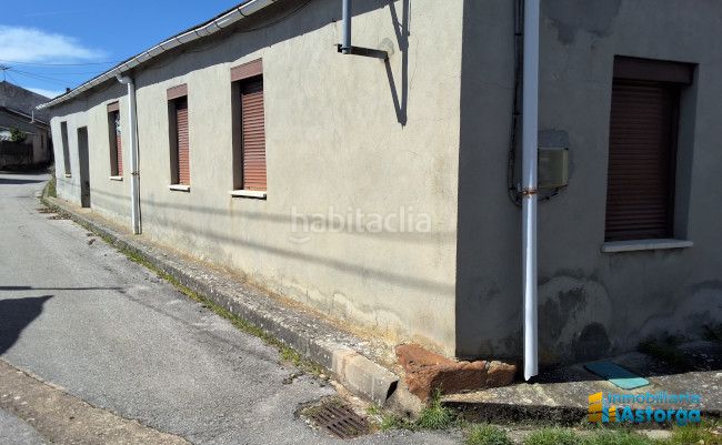 Foto d3c0184b-3c31-4f8f-a7db-cecac8b2cb31. Casa amb calefacció a Quintana del Castillo