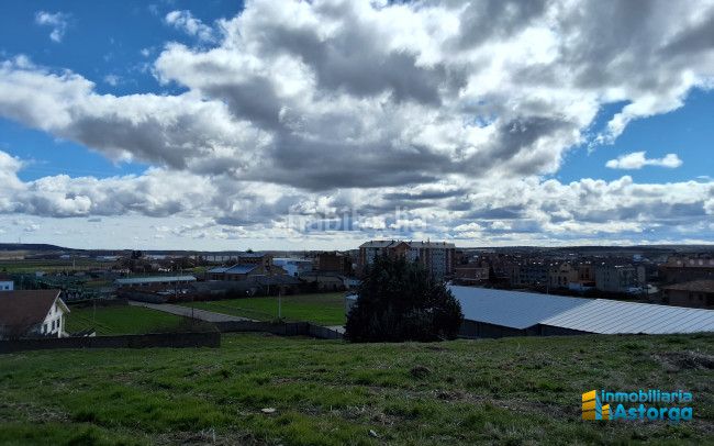 Foto 1eb28c94-b3de-47fc-878b-b212359be8c2. Terreny residencial a Astorga
