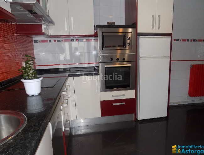 Foto 1275e581-4995-47f9-a0c9-dcecb2c1f87b. Flat with heating in Astorga