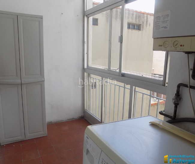Foto 1c6acff7-746e-4556-ae57-68a1ab730291. Flat with heating in Astorga